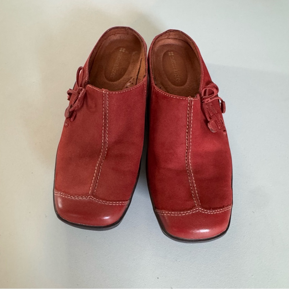 Naturalizer Red Mules